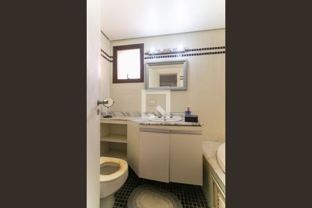 Apartamento à venda com 190m², 3 quartos e 6 vagasBanheiro do Quarto 3