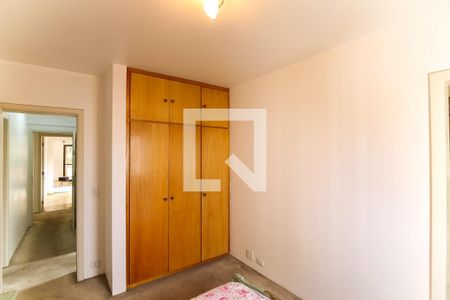 Apartamento à venda com 190m², 3 quartos e 6 vagasQuarto 2