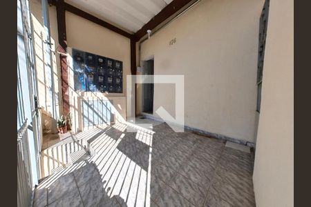 Casa para alugar com 38m², 1 quarto e sem vaga Casa para alugar com 38m², 1 quarto e sem vagaQuintal/Entrada