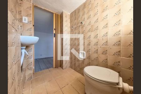 Casa para alugar com 75m², 2 quartos e sem vaga Casa para alugar com 75m², 2 quartos e sem vagaBanheiro Social 2