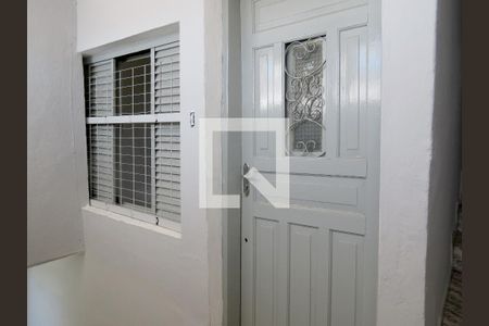 Casa para alugar com 75m², 2 quartos e sem vagaEntrada Casa