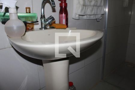 Banheiro de casa para alugar com 2 quartos, 120m² em Jardim do Engenho, Cotia