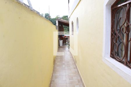 Casa para alugar com 120m², 2 quartos e 2 vagasCorredor