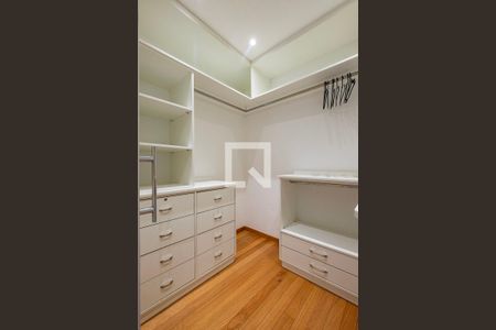 Suíte - Closet de apartamento para alugar com 2 quartos, 108m² em Pinheiros, São Paulo