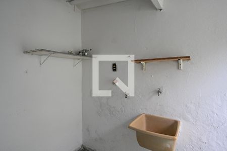 Casa para alugar com 60m², 1 quarto e sem vagaÁrea de Serviço