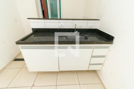 Cozinha de apartamento para alugar com 1 quarto, 30m² em Liberdade, São Paulo
