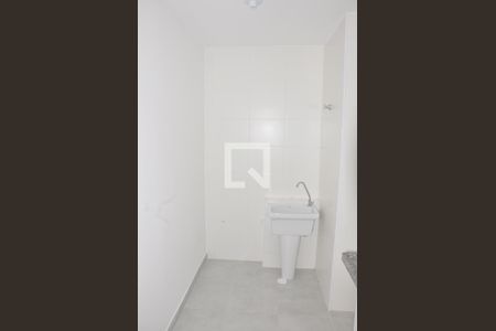 Apartamento para alugar com 32m², 2 quartos e sem vaga Apartamento para alugar com 32m², 2 quartos e sem vagaCozinha com Área de Serviço