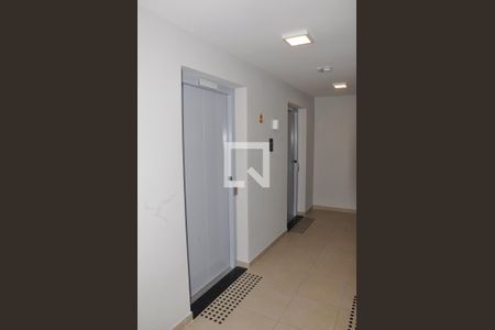 Apartamento para alugar com 32m², 2 quartos e sem vaga Apartamento para alugar com 32m², 2 quartos e sem vagaElevador