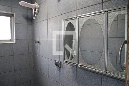 Casa à venda com 210m², 2 quartos e 3 vagasBanheiro social 02