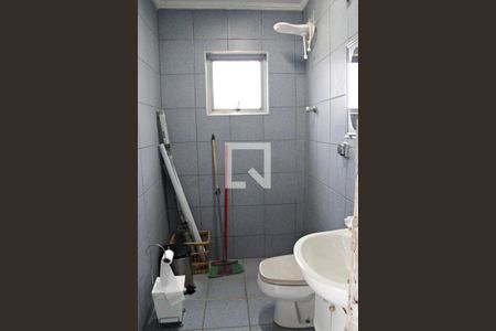Casa à venda com 210m², 2 quartos e 3 vagasBanheiro social 02 Localizado na varanda