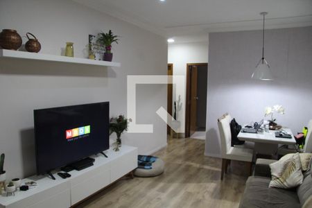 Sala de casa para alugar com 2 quartos, 210m² em Jardim Presidente Dutra, Guarulhos