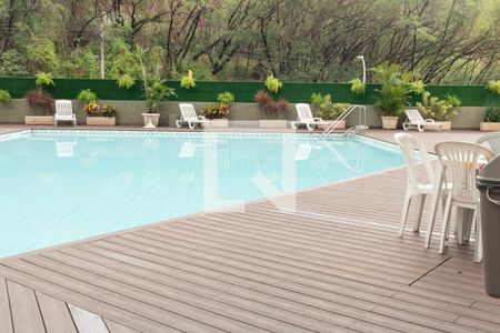 Apartamento para alugar com 103m², 3 quartos e 1 vagaÁrea comum - Piscina