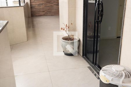 Apartamento para alugar com 103m², 3 quartos e 1 vagaÁrea de Serviço