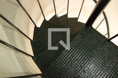 Escada de apartamento para alugar com 3 quartos, 103m² em Rocha, Rio de Janeiro