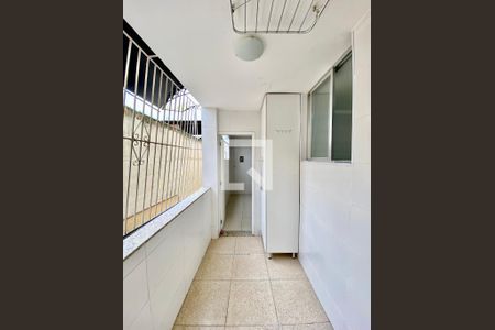 Apartamento à venda com 130m², 2 quartos e 1 vaga Apartamento à venda com 130m², 2 quartos e 1 vagaÁrea de Serviço