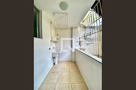 Apartamento à venda com 130m², 2 quartos e 1 vaga Apartamento à venda com 130m², 2 quartos e 1 vagaÁrea de Serviço