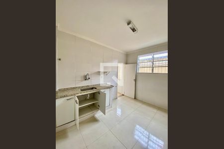 Apartamento à venda com 130m², 2 quartos e 1 vaga Apartamento à venda com 130m², 2 quartos e 1 vagaCozinha