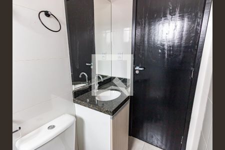 Banheiro de apartamento para alugar com 1 quarto, 30m² em Vila Invernada, São Paulo