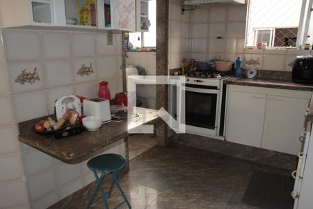 Apartamento à venda com 120m², 3 quartos e 2 vagasCozinha