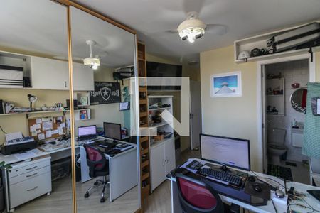 Apartamento à venda com 96m², 3 quartos e 2 vagasSuíte 1