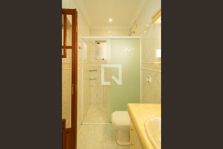 Casa à venda com 250m², 3 quartos e 3 vagasBanheiro - Suíte 