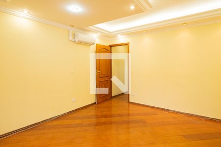 Casa à venda com 250m², 3 quartos e 3 vagasSuíte 