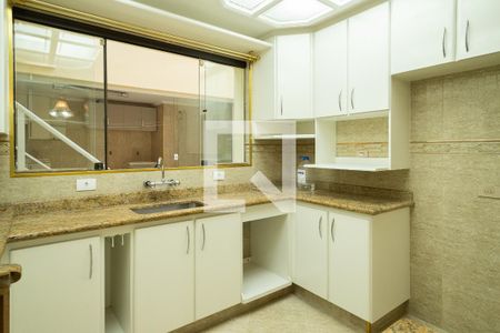 Casa à venda com 250m², 3 quartos e 3 vagasCozinha 