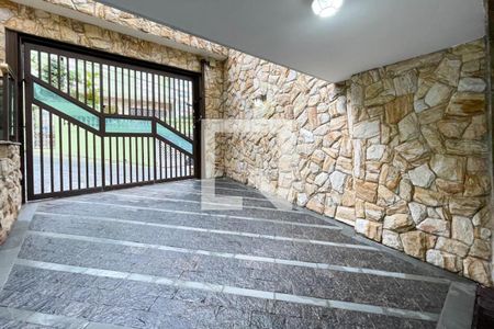 Casa à venda com 250m², 3 quartos e 3 vagasGaragem