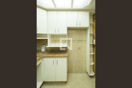 Casa à venda com 250m², 3 quartos e 3 vagasCozinha 
