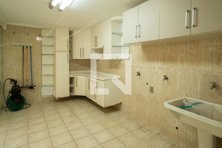 Casa à venda com 250m², 3 quartos e 3 vagasÁrea de Serviço