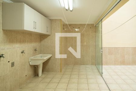 Casa à venda com 250m², 3 quartos e 3 vagasÁrea de Serviço