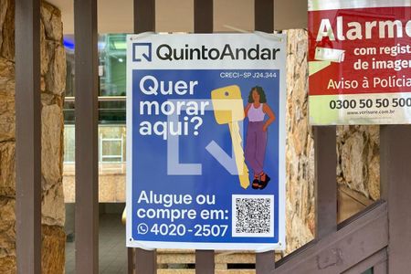 Casa à venda com 250m², 3 quartos e 3 vagasFachada 