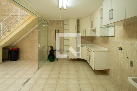 Casa à venda com 250m², 3 quartos e 3 vagasÁrea de Serviço