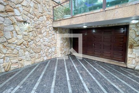 Casa à venda com 250m², 3 quartos e 3 vagasGaragem