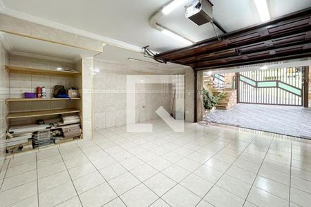 Casa à venda com 250m², 3 quartos e 3 vagasGaragem