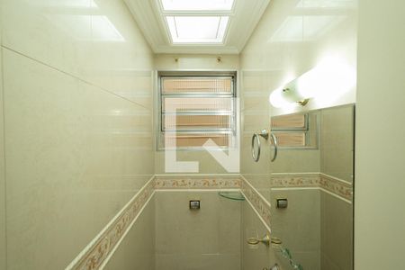 Casa à venda com 250m², 3 quartos e 3 vagasLavabo 