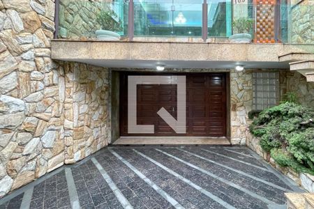 Casa à venda com 250m², 3 quartos e 3 vagasGaragem