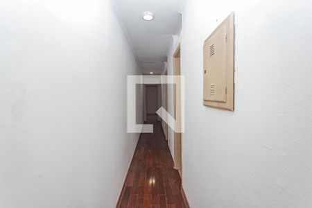 Corredor de apartamento para alugar com 2 quartos, 95m² em Aclimação, São Paulo