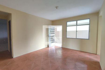 Sala de casa para alugar com 2 quartos, 80m² em Taquara, Rio de Janeiro
