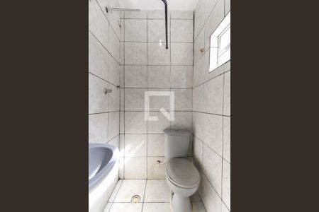 Banheiro de casa para alugar com 2 quartos, 72m² em União de Vila Nova, São Paulo