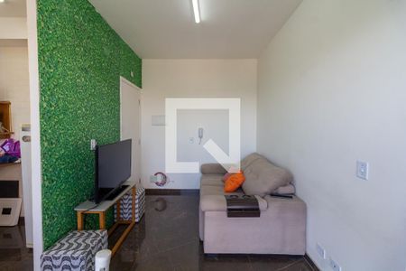 Sala de apartamento à venda com 2 quartos, 44m² em Vila Osasco, Osasco
