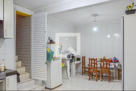Casa à venda com 235m², 3 quartos e 2 vagasCozinha