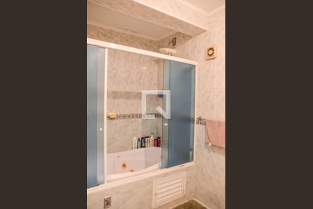 Casa à venda com 235m², 3 quartos e 2 vagasBanheiro