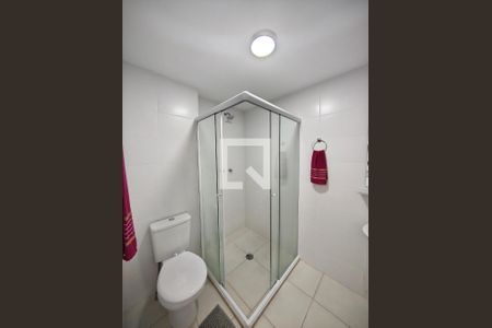 Banheiro de kitnet/studio para alugar com 1 quarto, 26m² em Tucuruvi, São Paulo