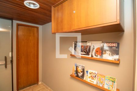 Apartamento à venda com 166m², 4 quartos e 2 vagas Apartamento à venda com 166m², 4 quartos e 2 vagasÁrea comum - Revisteiro