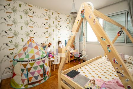 Apartamento à venda com 166m², 4 quartos e 2 vagas Apartamento à venda com 166m², 4 quartos e 2 vagasQuarto 2