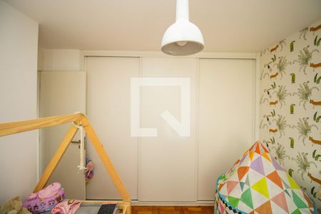 Apartamento à venda com 166m², 4 quartos e 2 vagas Apartamento à venda com 166m², 4 quartos e 2 vagasQuarto 2, armário