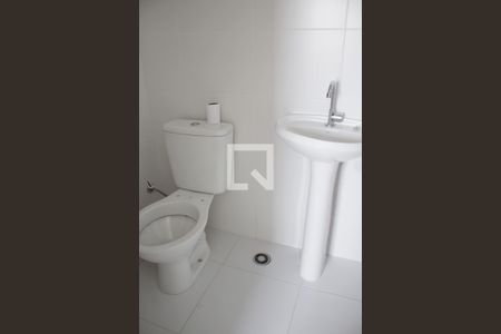 Banheiro de apartamento para alugar com 1 quarto, 25m² em Brás, São Paulo