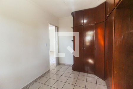 Quarto 1 de apartamento à venda com 2 quartos, 56m² em Jardim Lucinda, São Paulo