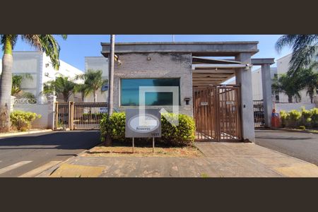 Apartamento para alugar com 42m², 2 quartos e 1 vaga Apartamento para alugar com 42m², 2 quartos e 1 vagaFachada